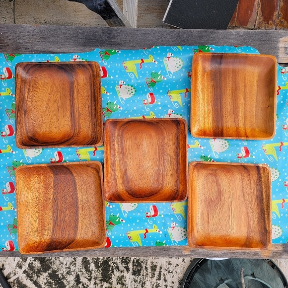 Vintage Monkeypod Wooden Square Plates - Picture 2 of 8